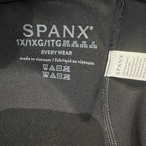 SPANX Every Wear 7/8 Active Pocket Leggings - 50205R - Black - Plus Size 1X - Picture 5 of 6